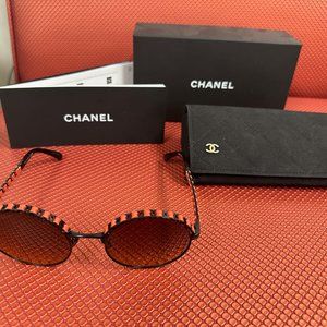 Chanel Round Sunglasses model 4265Q